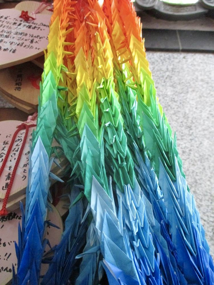 1000 paper crane wish, (千羽鶴 Senbazuru) 