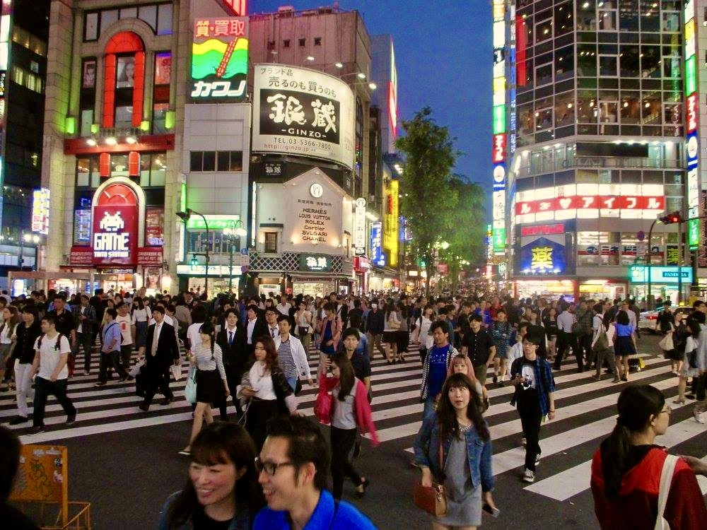 Shibuya Crossing (渋谷スクランブル交差点, Shibuya sukuranburu kōsaten)