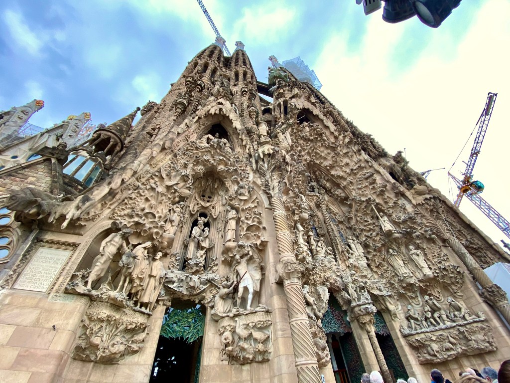sagrada familia exterior facade with carvings 